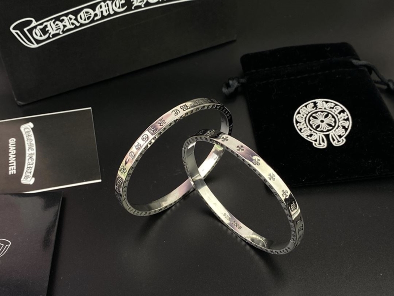Ch*0me He**ts bracelets